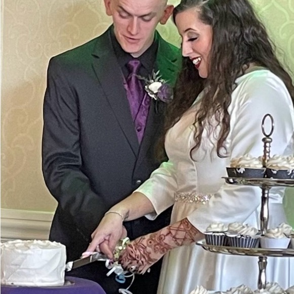 Meet your Posher, Rebecca - Picture 2 of 7